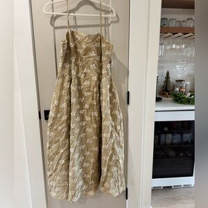 Storia Beige Dress with White Embroidery Landry kate